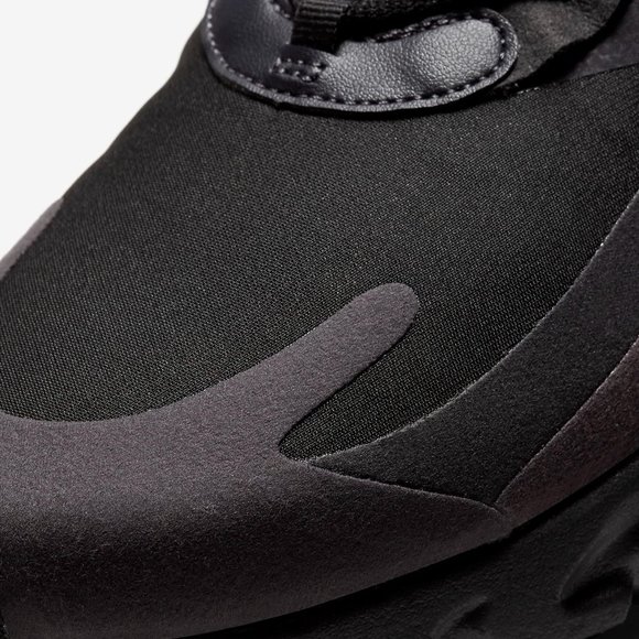 Nike Air Max 270 React - Picture 3 of 8